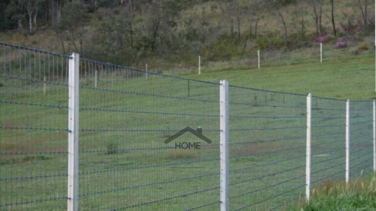 فنس کشی دور زمین کشاورزی