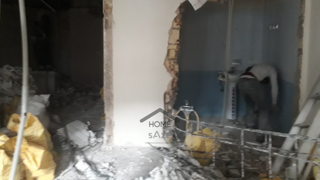 تخریب دیوارهای داخلی؛ از موارد چک لیست بازسازی